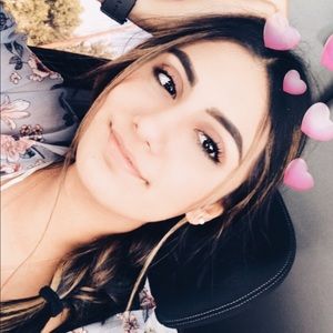 Meet your Posher, Selene